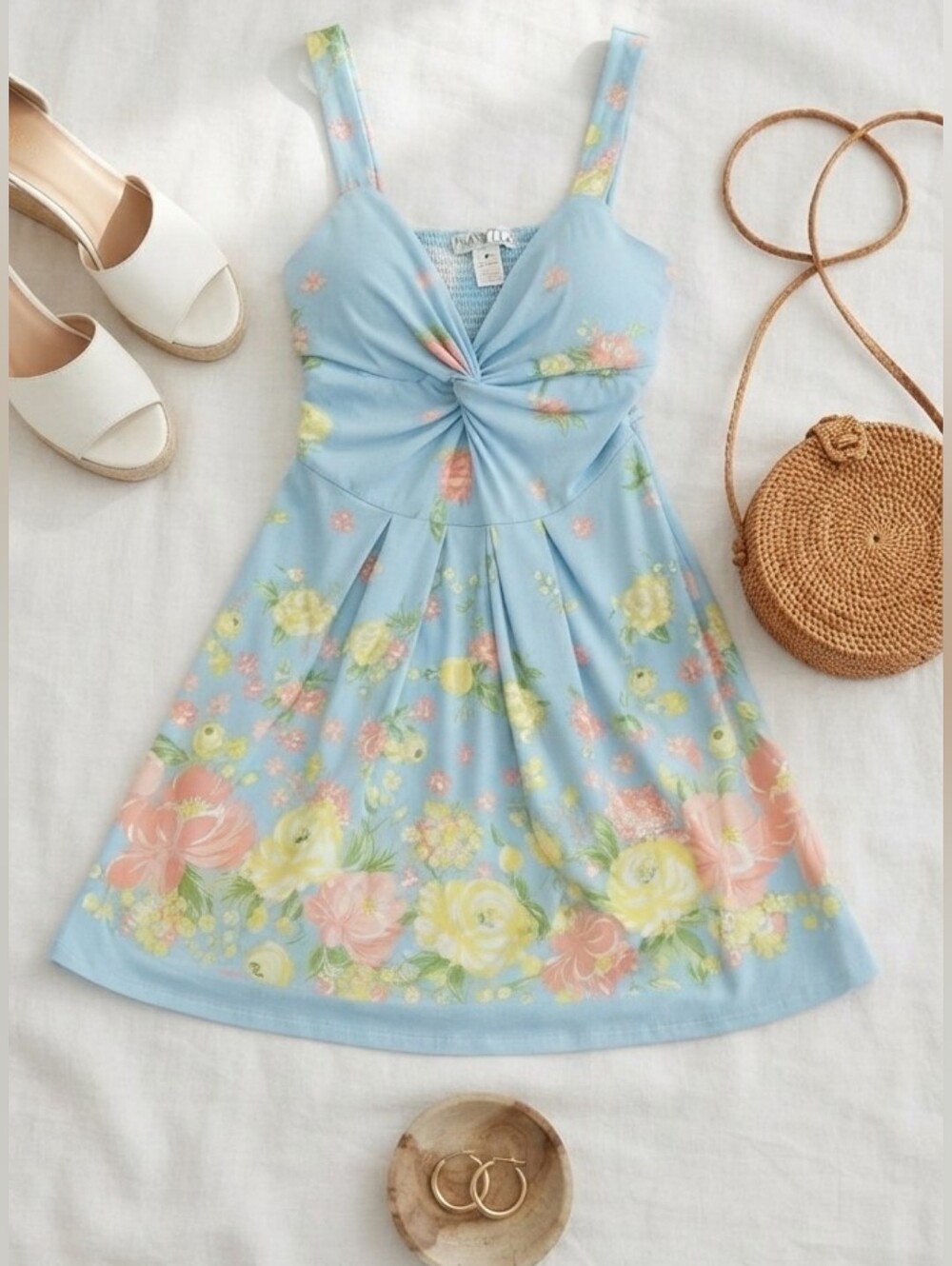 Planet Gold Light Blue Floral Twist-Front Skater Dress EUC (NWOT) Sz Medium